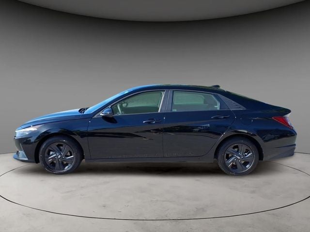 2022 Hyundai Elantra Hybrid